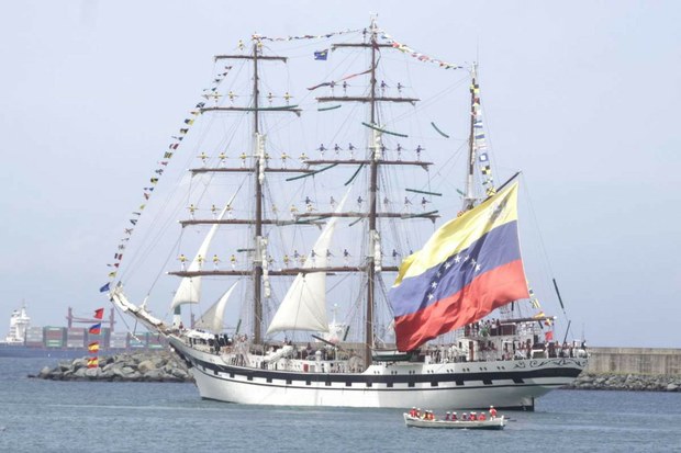 buque-simon-bolivar
