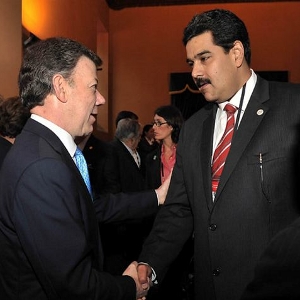 nicolas_maduro_y_santos