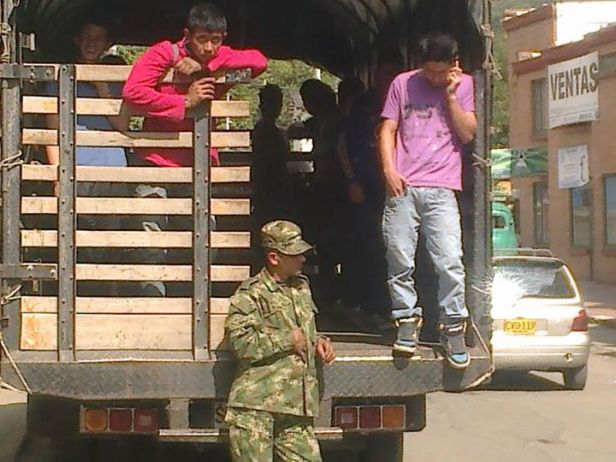 Los jovenes no quieren ir a una guerra que no es de ellos.