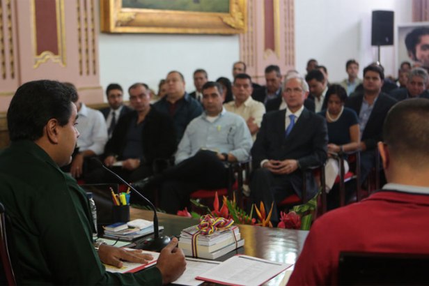 maduro_con_ledezma_al_frente