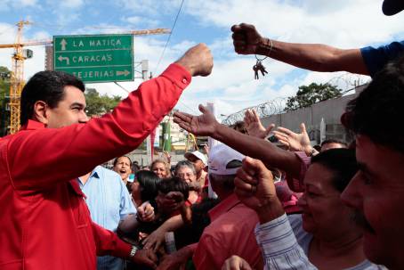 maduro_metro_los_teques_41385928618