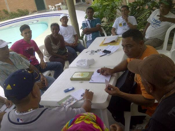 Con lideres sociales