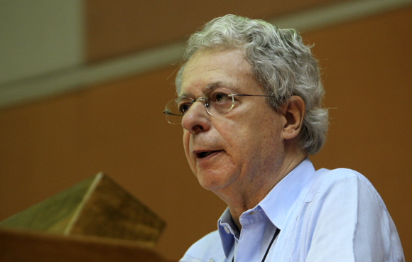 Frei-Betto-en-Universidad-2014-5