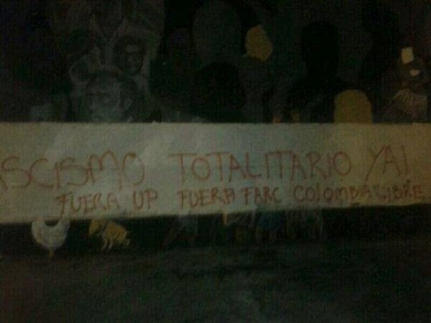 El sabado 12 de abril, grupo armado fascista de 3F arremete contra el mural.