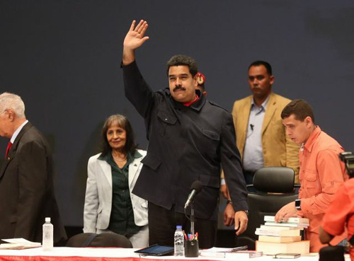 El mandatario ofrece la consulta popular para una decisión definitiva (Foto: Prensa presidencial)