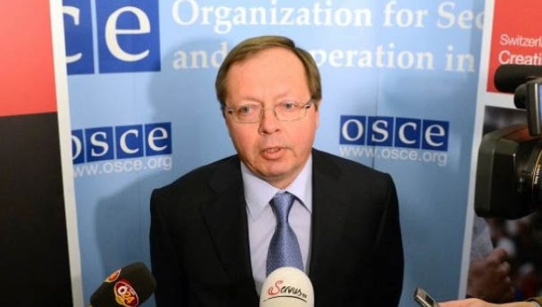 El representante de Rusia ante la OSCE afirmó que su páis no está interesado en una invasión y dijo que no hay fundamentos para tales acusaciones. (Foto: presstv.ir)
