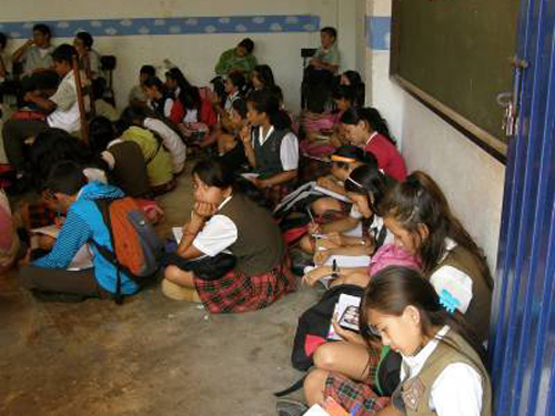 hacinamiento-estuduantes-2