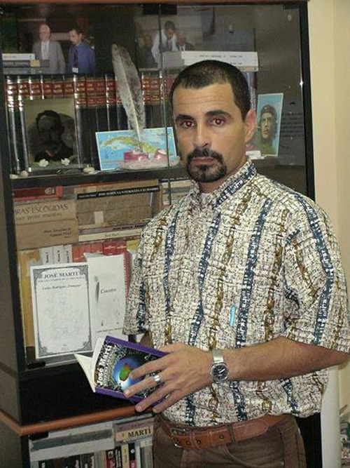 Dr. Carlos Rodríguez Almaguer de la Oficina del Programa Martiano y profesor de la Universidad de la Habana
