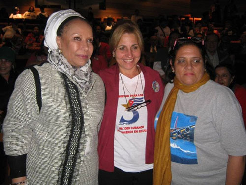 Piedad Cordoba, Elizabeth Palmeiro y Haynel Espinoza