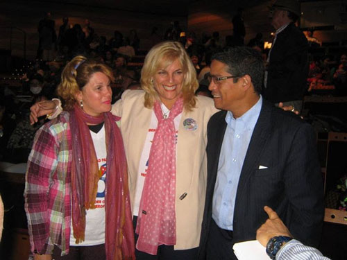 Delegadas y embajador de Cuba, Dr. Ivan Mora Gogoy