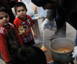 nios_griegos_desmayan_hambre