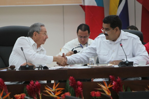 raul castro - nicolas maduro