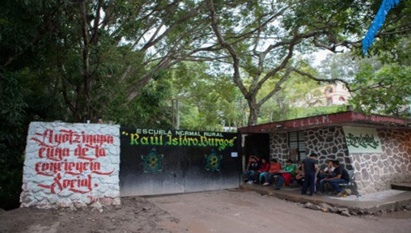 ayotzinapaescuelarural125a.jpg_1718483346