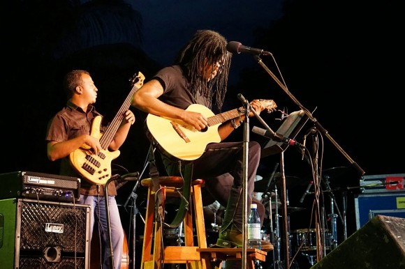 raul-torres-foto-de-silvio-rodriguez-580x386