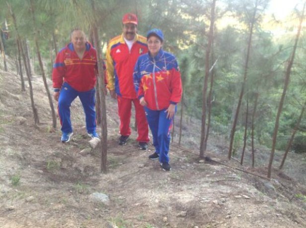 NICOLAS MADURO CAMINATA