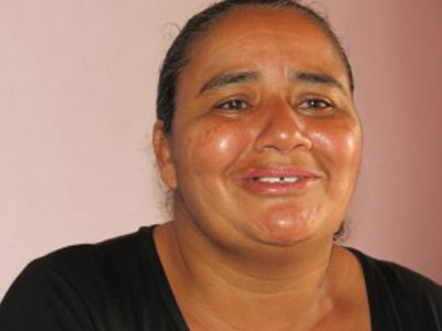 Luz-Omaira-esposa-cortero