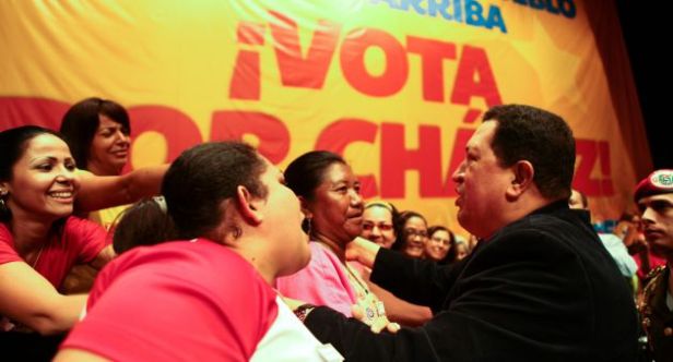 mujeres-con-chavez