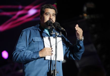 residente_y_mujeres_181425864636