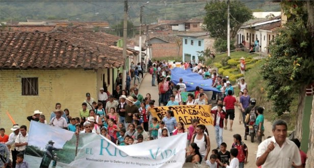 MOVILIZACIÓN-CONTRA-EL-SAQUEO-RIO-MAGDALENA-COLOMBIA