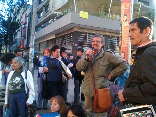 Intervención del poeta y artista Armando Orozco en apoyo a la revolución cubana