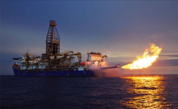 Barco pirata lenin cardozo