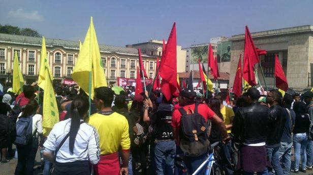 Protesta popular el domingo 24 de enero en Bogotá. Plaza de Bolívar.