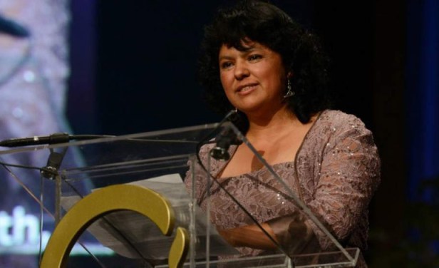 Berta-caceres-en-vida-2