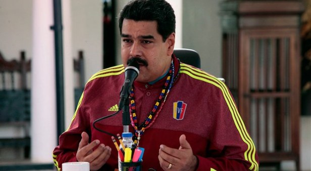 PRESIDENTE-MADURO-VINOTINTO