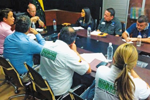 frontera-lectores-pasaporte-reunion.jpg_907713134