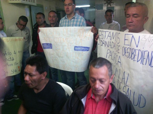 presos se cosen la boca1