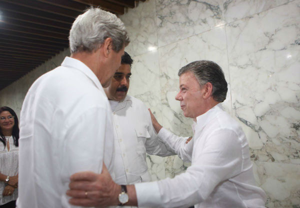 maduro-y-kerry-2