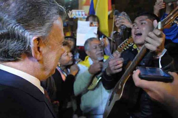 santos-plaza-bolivar