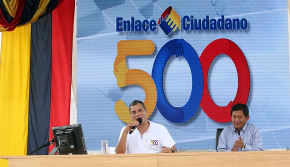 El presidente Correa señaló que el Acuerdo Comercial con la UE protege la producción nacional. Foto: Presidencia. La información y el contenido multimedia, publicados por la Agencia de Noticias Andes, son de carácter público, libre y gratuito. Pueden ser reproducidos con la obligatoriedad de citar la fuente. http://www.andes.info.ec/es/noticias/presidente-correa-reitera-acuerdo-comercial-ue-protege-pequena-mediana-empresa.html