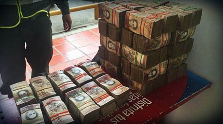 decomiso-billetes-de-cien-bolivares