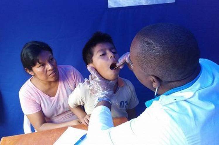cuba-medicos-peru9.jpg