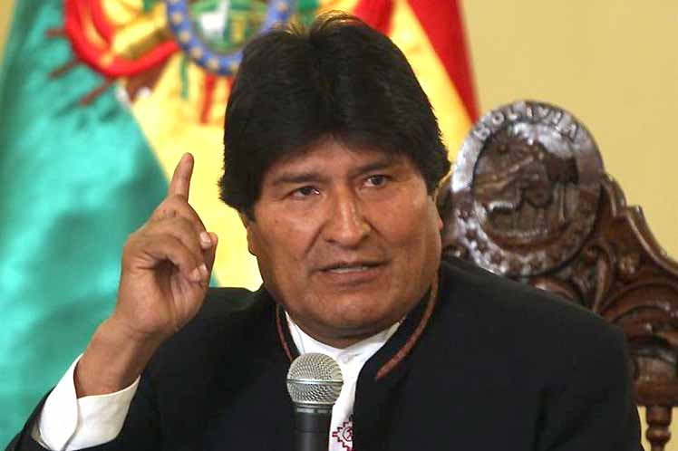 EvoMoralesDedo