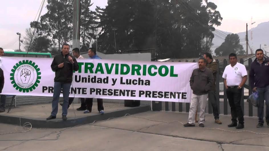 Trabajadores de industria del vidrio exigen al Min trabajo intervenir en caso de 28 obreros&nbsp;despedidos