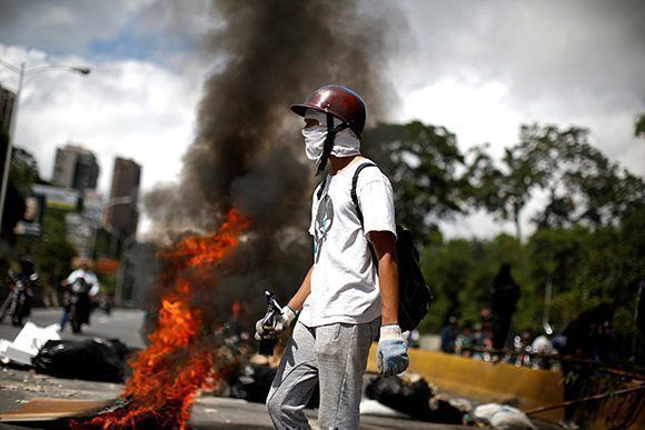 venezuela-violencia-fuego-580x387