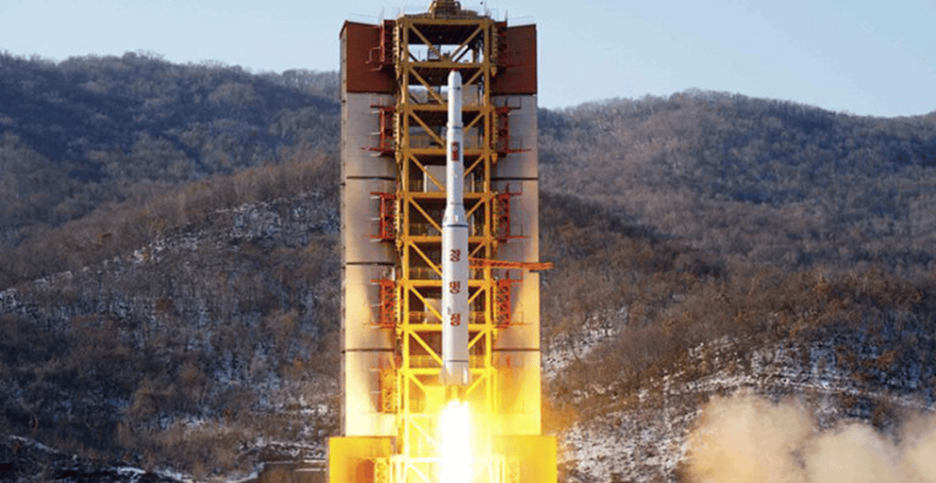 Corea del Norte se prepara para lanzar nuevo&nbsp;satélite