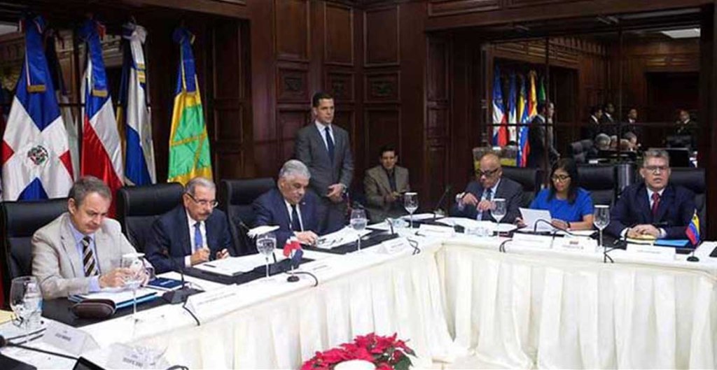 Retoman diálogo gobierno y oposición venezolana en&nbsp;Dominicana