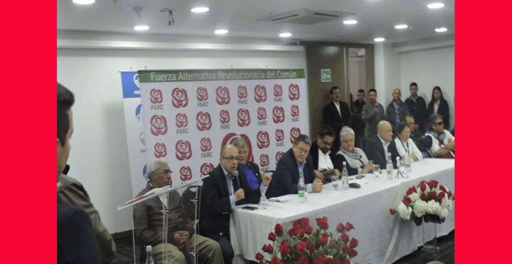 Paramilitares amenazan con volar sedes de la FARC en&nbsp;Colombia