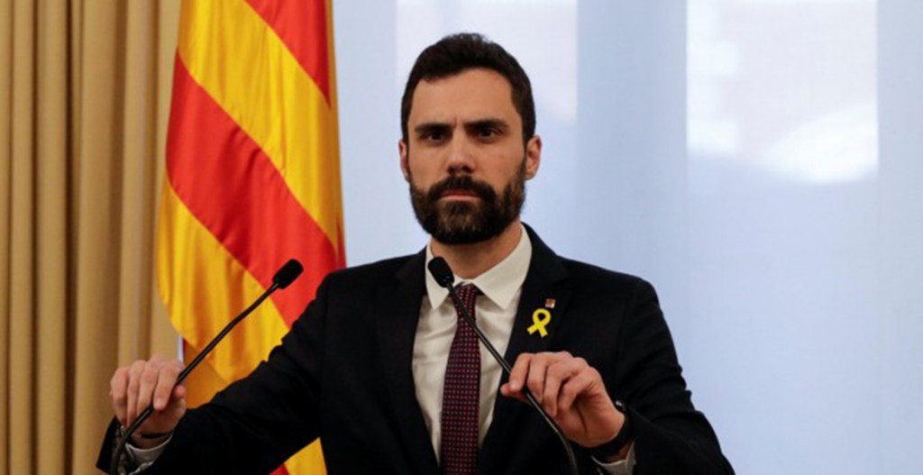 Torrent aplaza el pleno de investidura y mantiene a Puigdemont como&nbsp;candidato