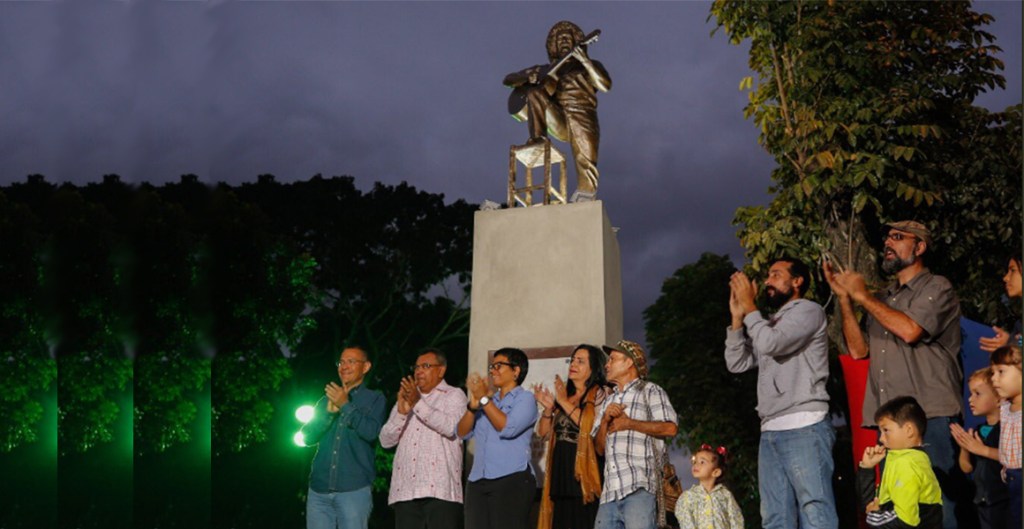 Inauguraron en Caracas monumento en honor al cantor del pueblo Alí Primera&nbsp;(Video)