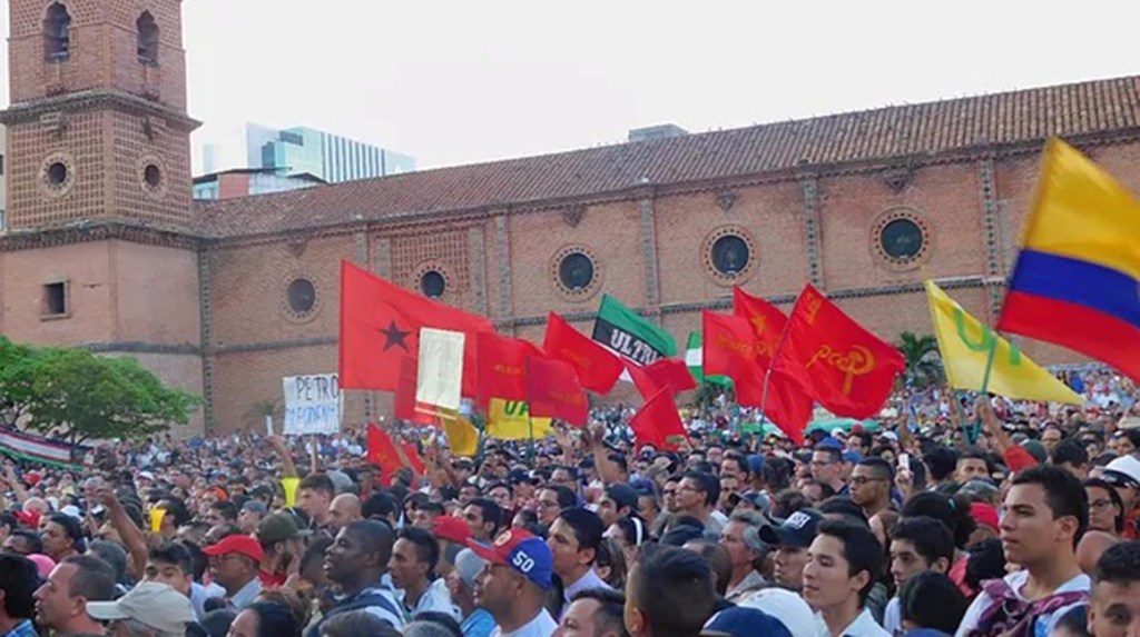PETRO LLENÓ DE PUEBLO Y DE ESPERANZA LA PLAZA DE SAN FRANCISCO DE&nbsp;CALI