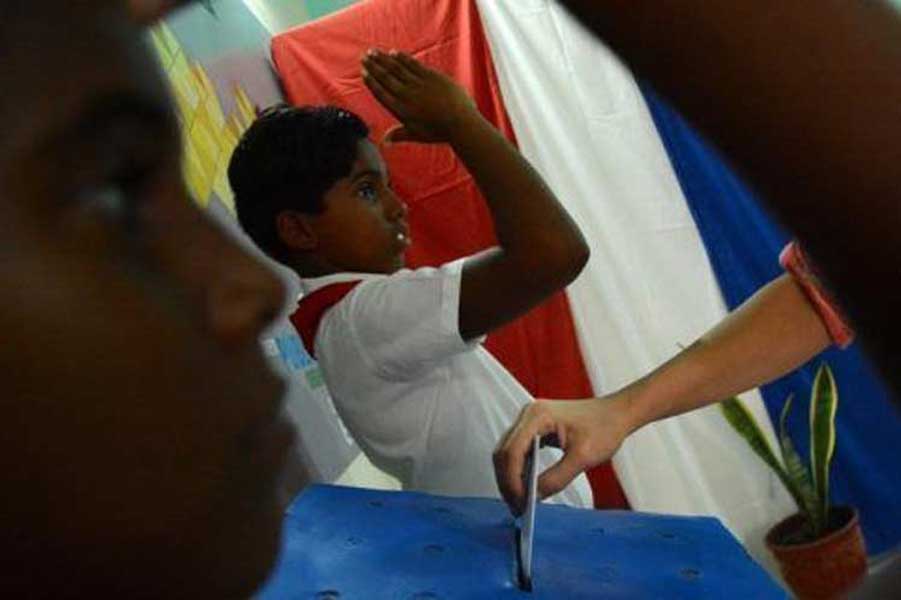 Millones de cubanos validan en las urnas democracia de la&nbsp;isla