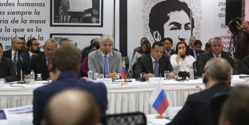 Venezuela y Rusia evalúan producción conjunta de vacunas y ensamblaje de&nbsp;vehículos