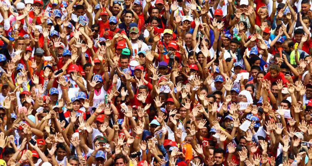 Larenses reciben a Nicolás Maduro en multitudinaria concentración en&nbsp;Barquisimeto