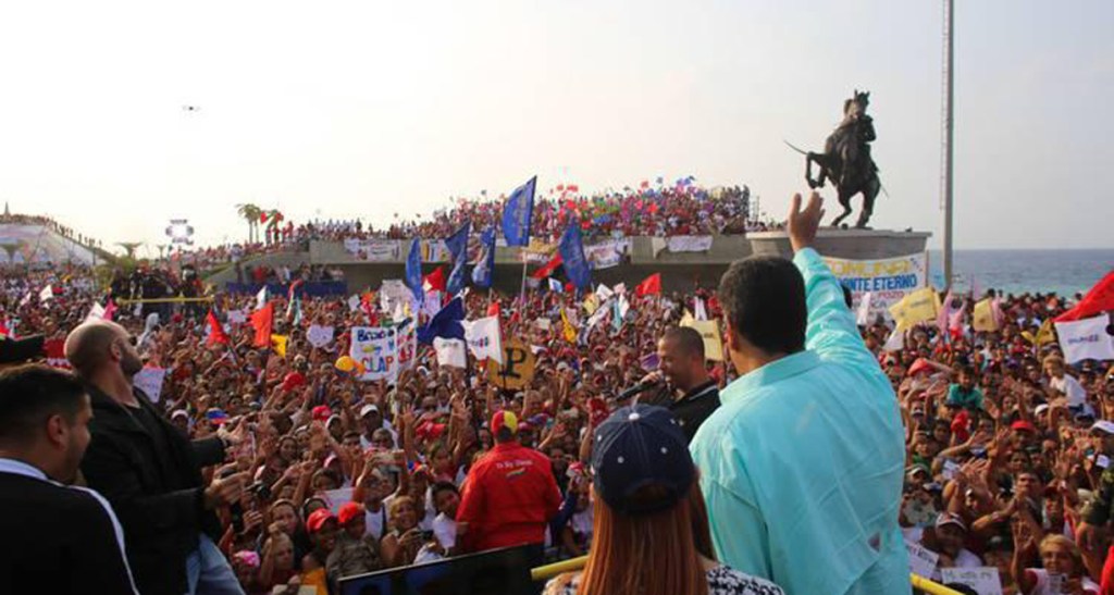 Maduro: Debemos defender la paz y la independencia con&nbsp;votos