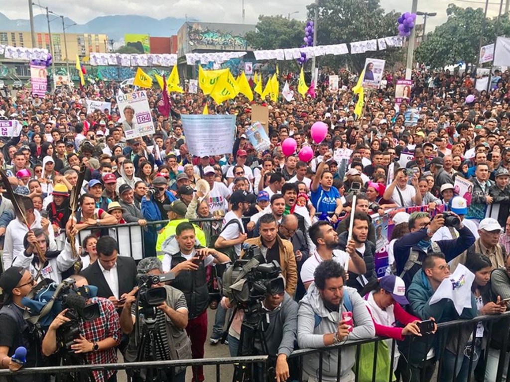La mejor encuestadora es la plaza pública, Petro gana&nbsp;sobrado
