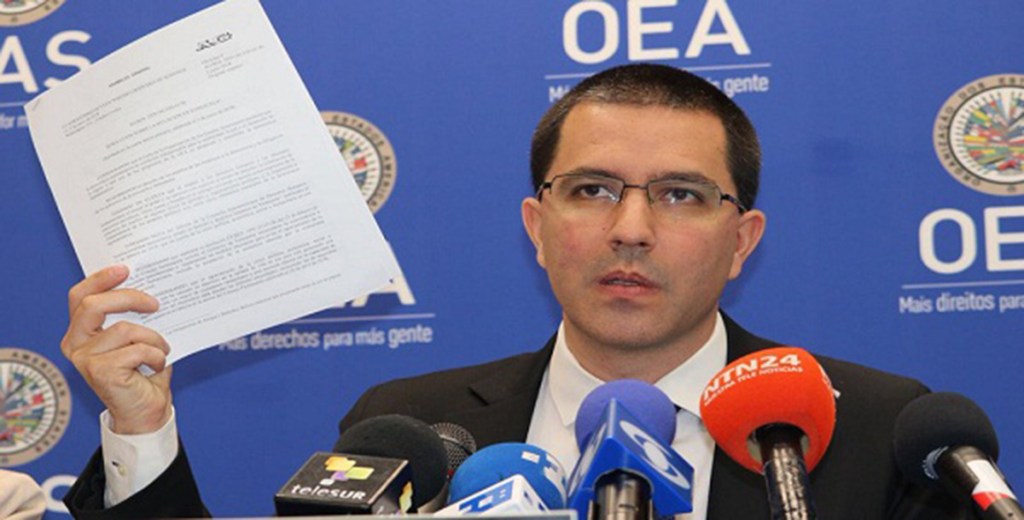 Venezuela ratifica su retiro de la OEA por avalar intervencionismo contra la&nbsp;nación
